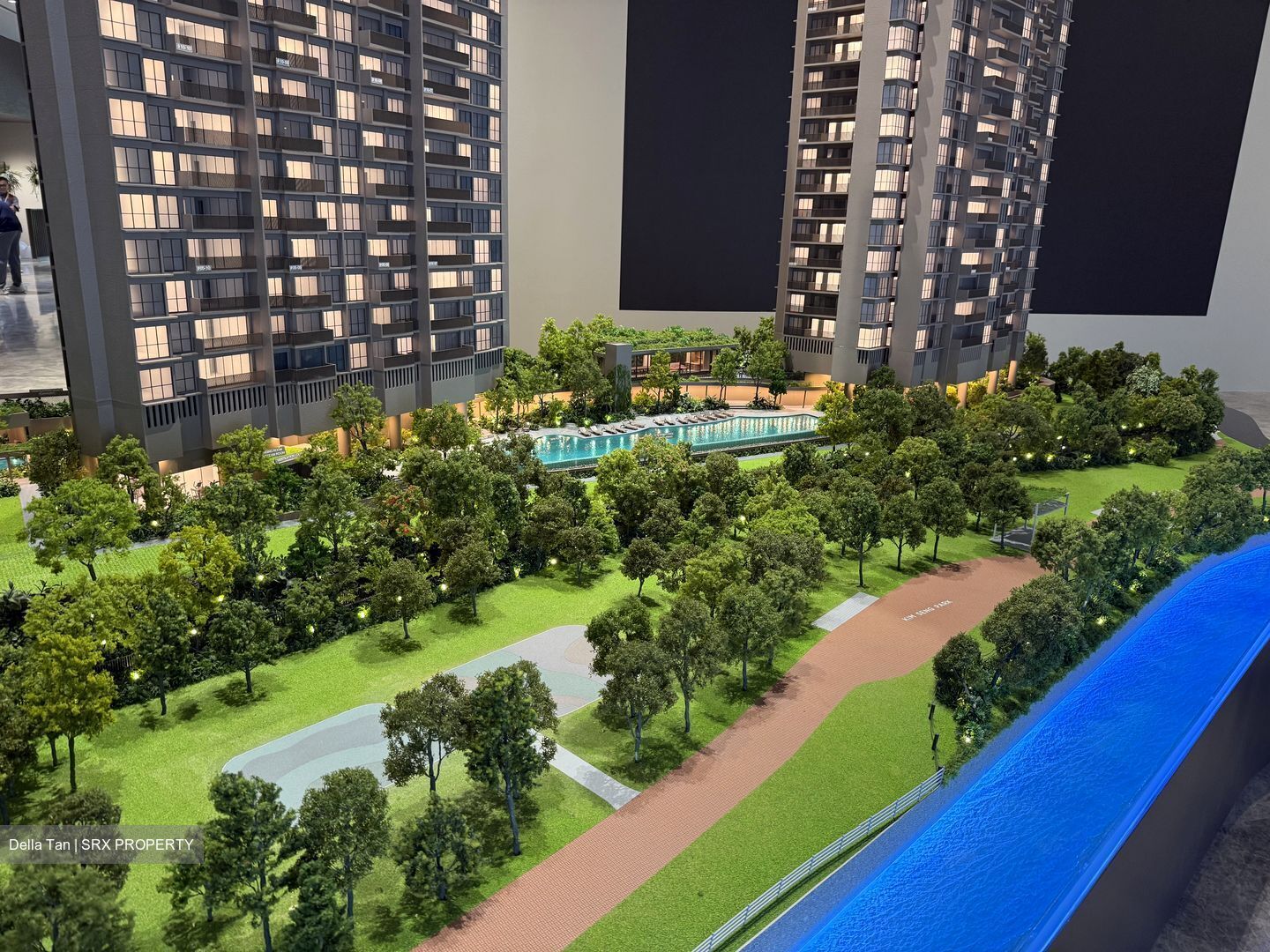 River Modern (D9), Apartment #528374091